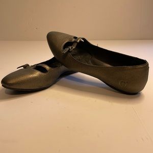 BORN Pewter Charcoal Gray Leather Mary Janes Ballet Flats 5/5.5 EUC